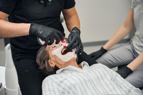 Understanding Dental Bonding: A Simple Smile Restoration Blueprint