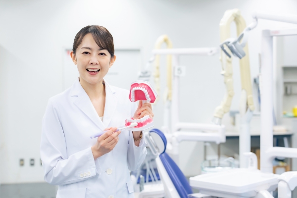 How To Prepare For Your First Appointment With An Implant Dentist